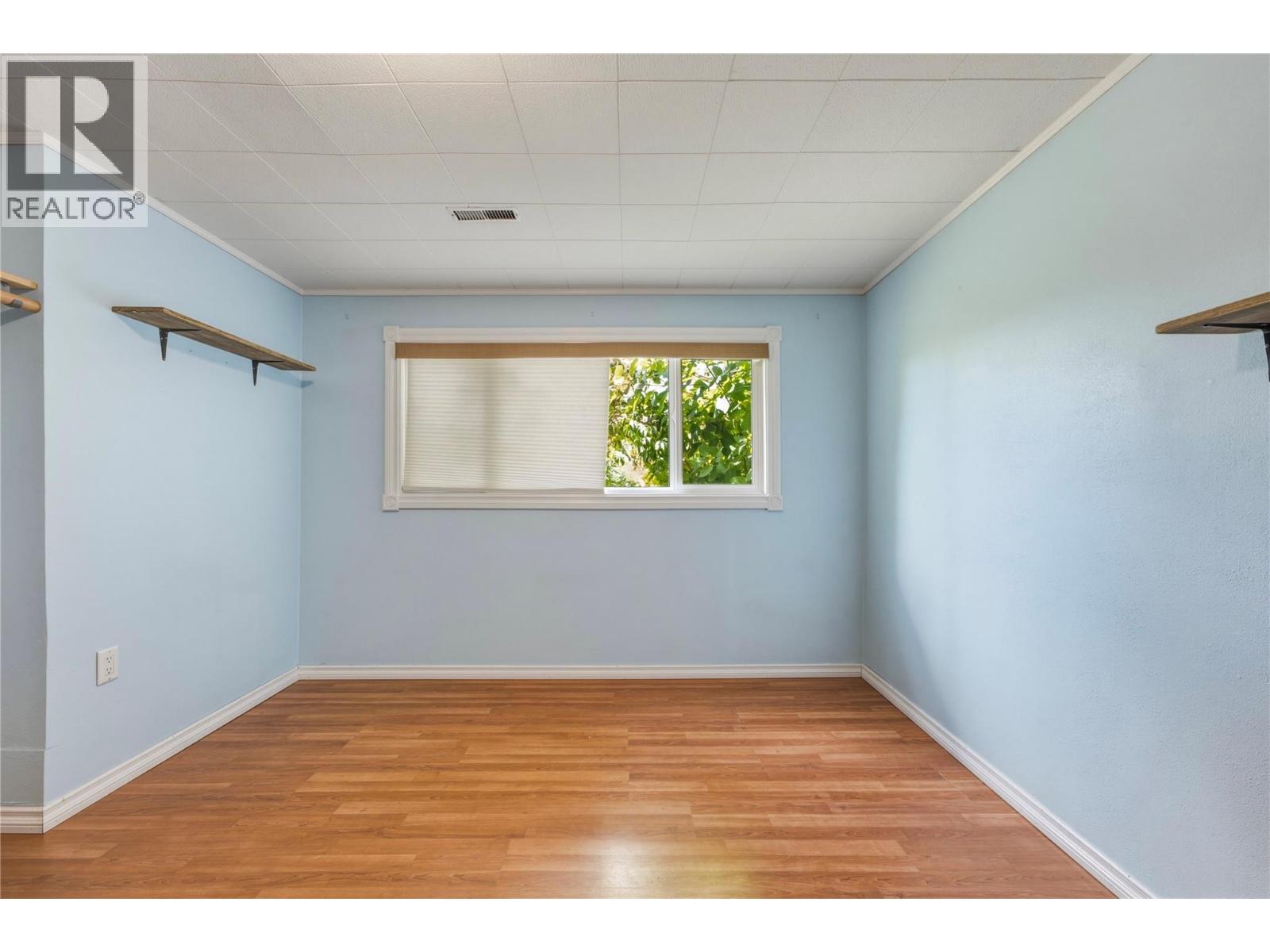 6864 Bryden Road - 39