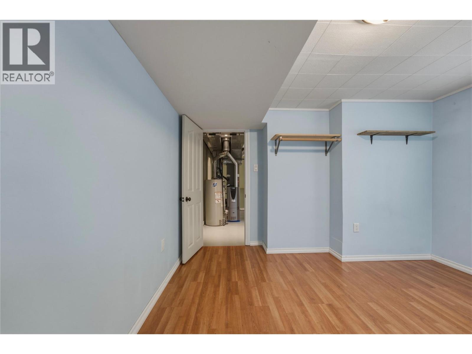 6864 Bryden Road - 40