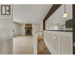 Primary Bedroom - 6864 Bryden Road, Vernon, BC V1B3T3 Photo 9