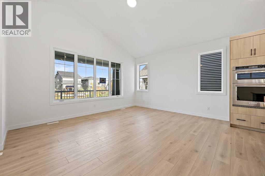 116 Mitchell Walk NW - 12