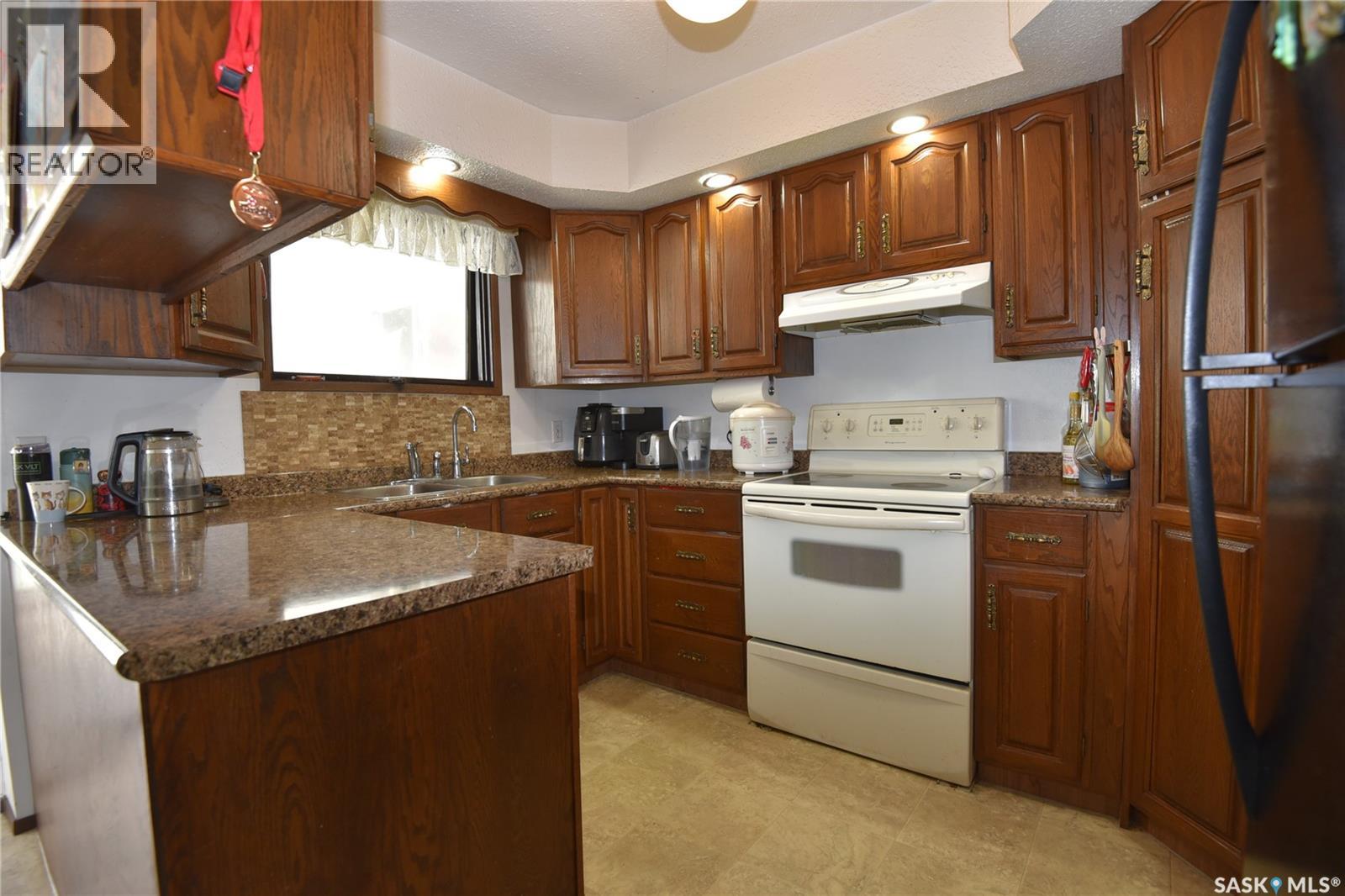 309 Watson CRESCENT - 7