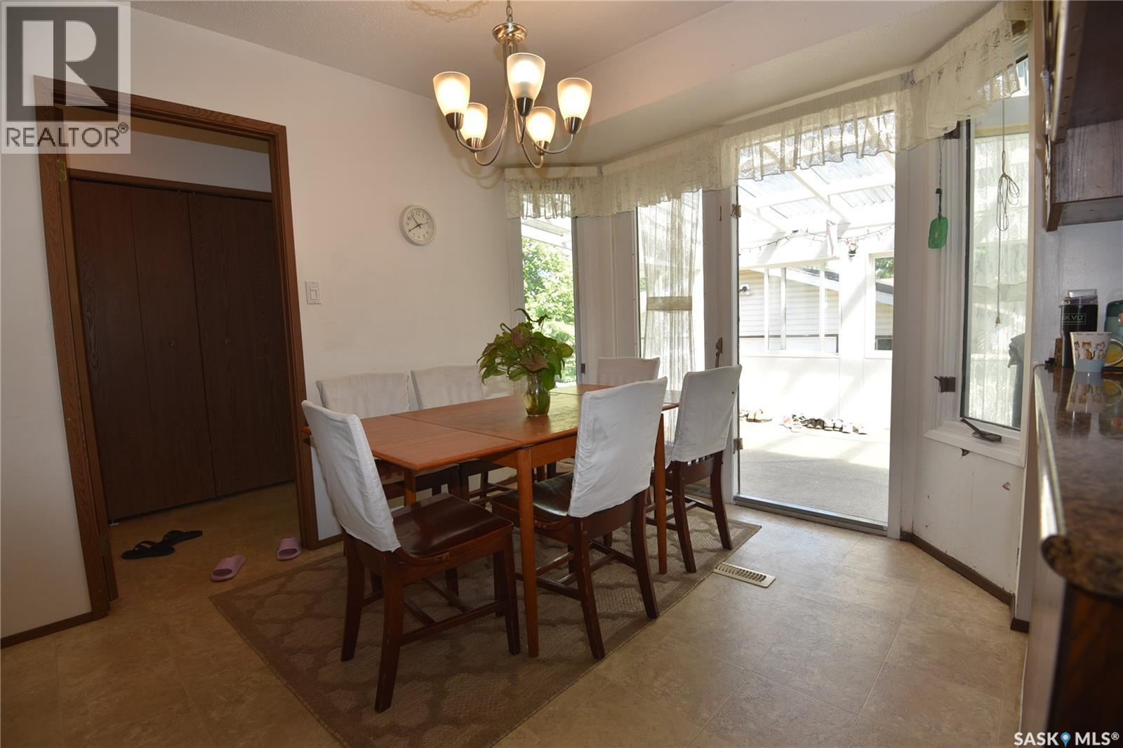 309 Watson CRESCENT - 11