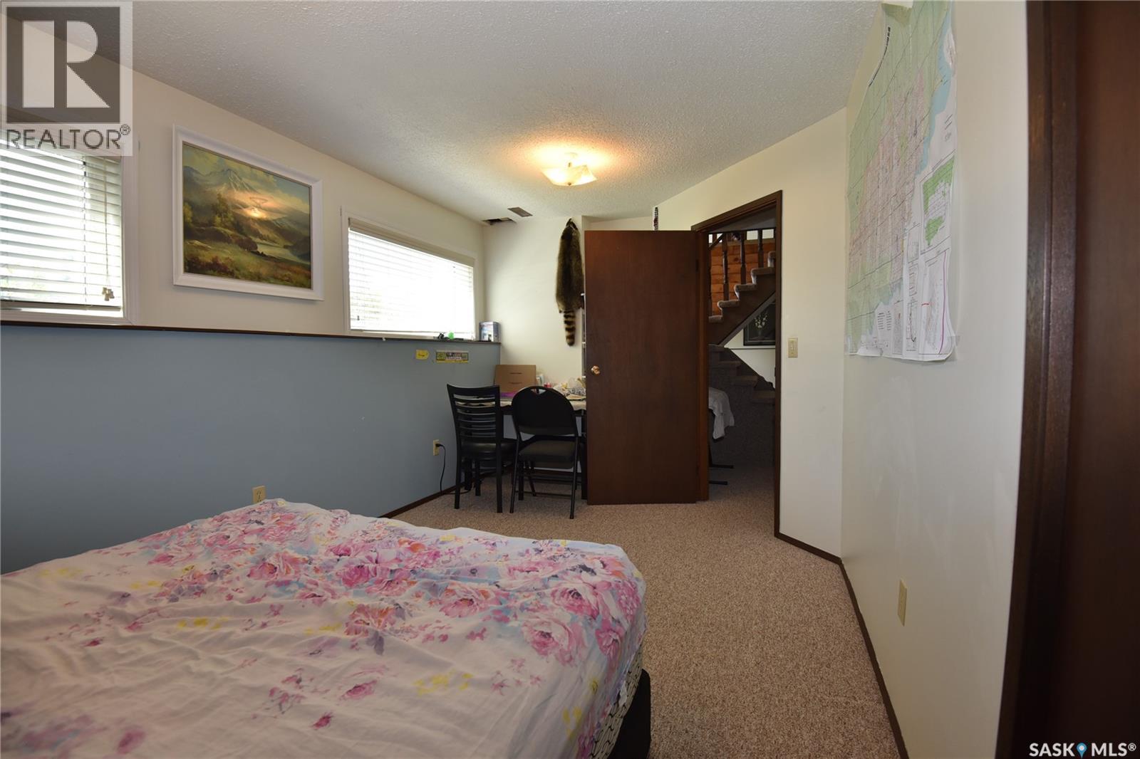 309 Watson CRESCENT - 33