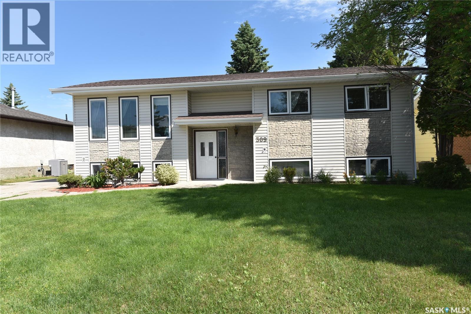 309 Watson CRESCENT - 39