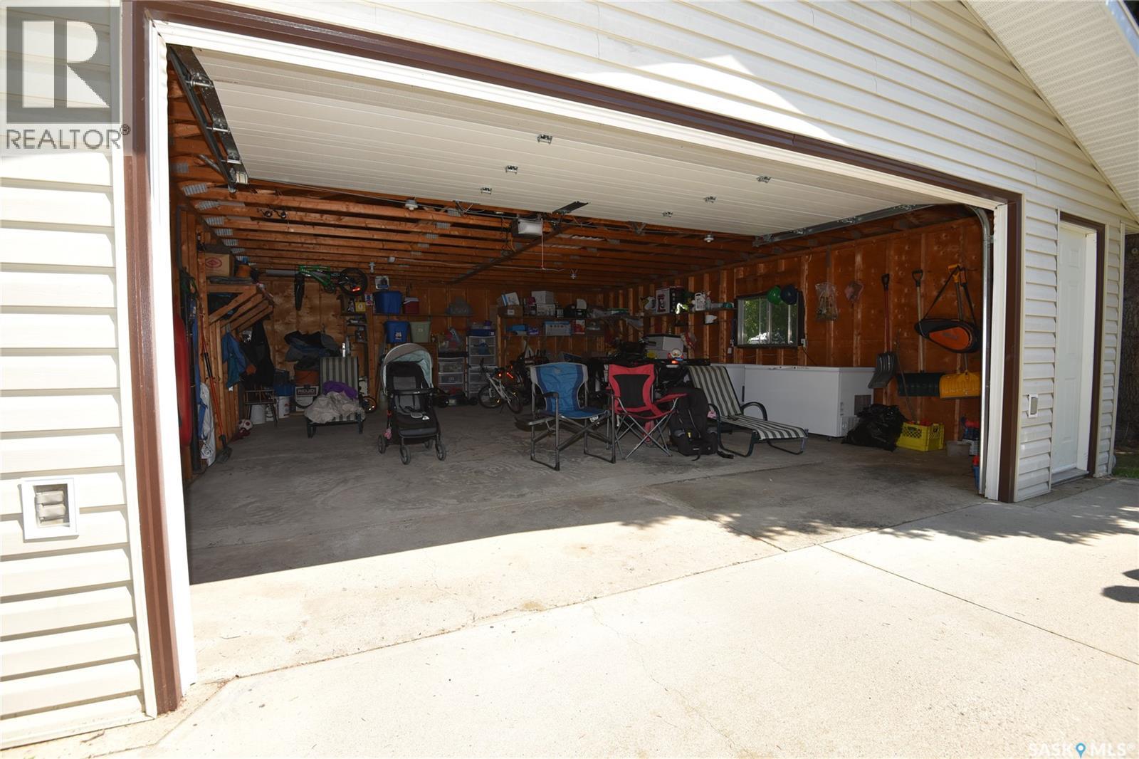 309 Watson CRESCENT - 43