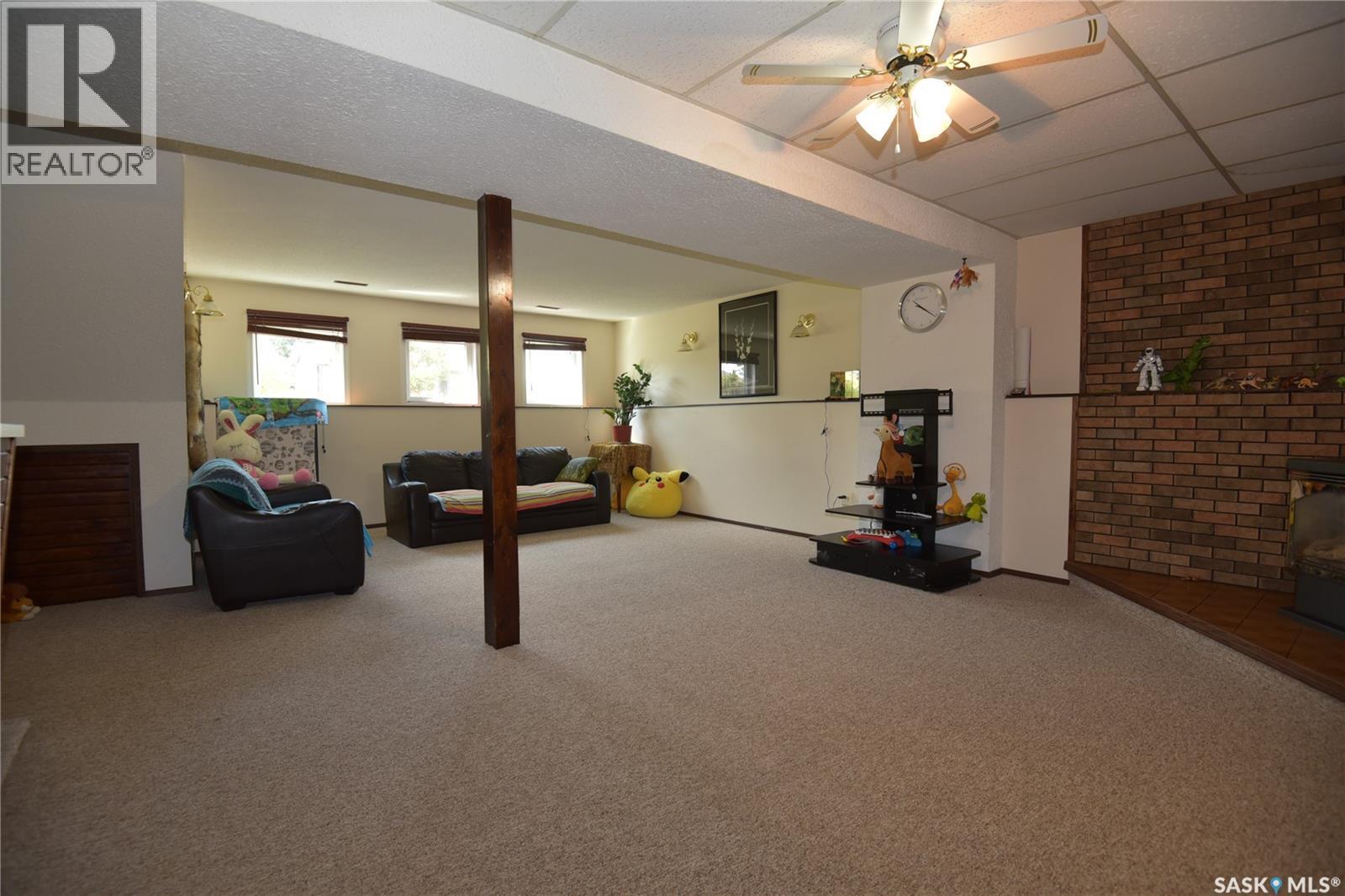 309 Watson CRESCENT - 29