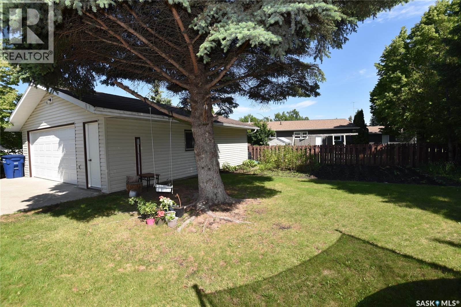 309 Watson CRESCENT - 38