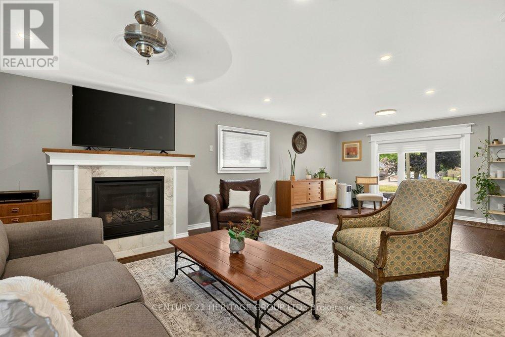 2147 GOVERNORS ROAD - 4