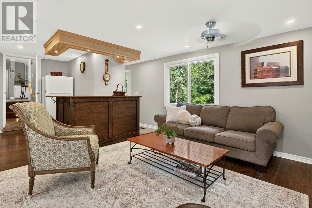 2147 GOVERNORS ROAD - 6
