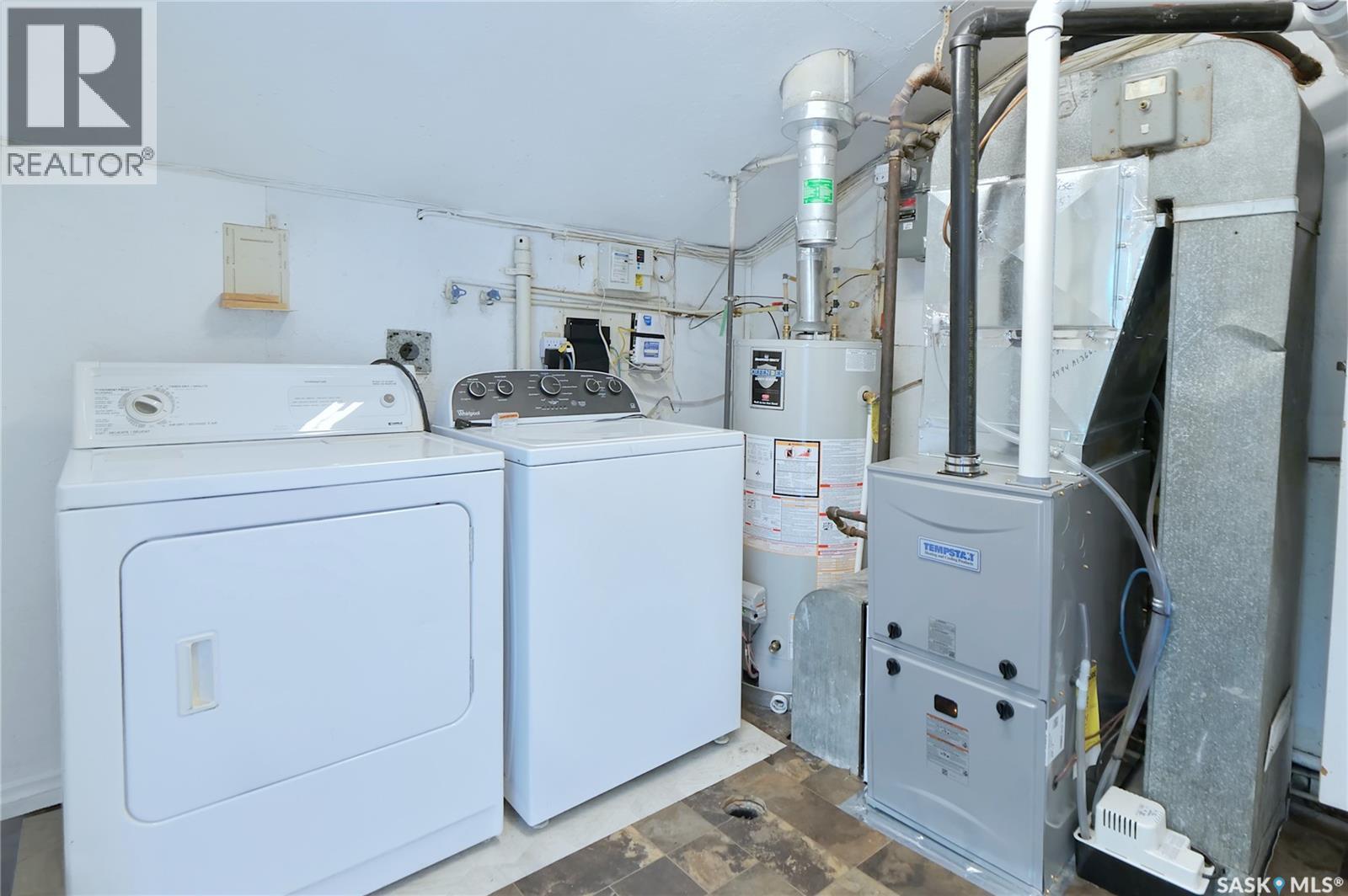 568 Athabasca STREET E — photo 17