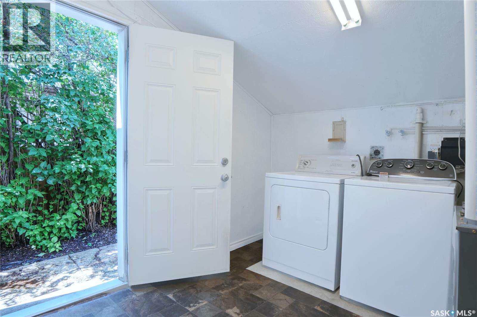 568 Athabasca STREET E — photo 18
