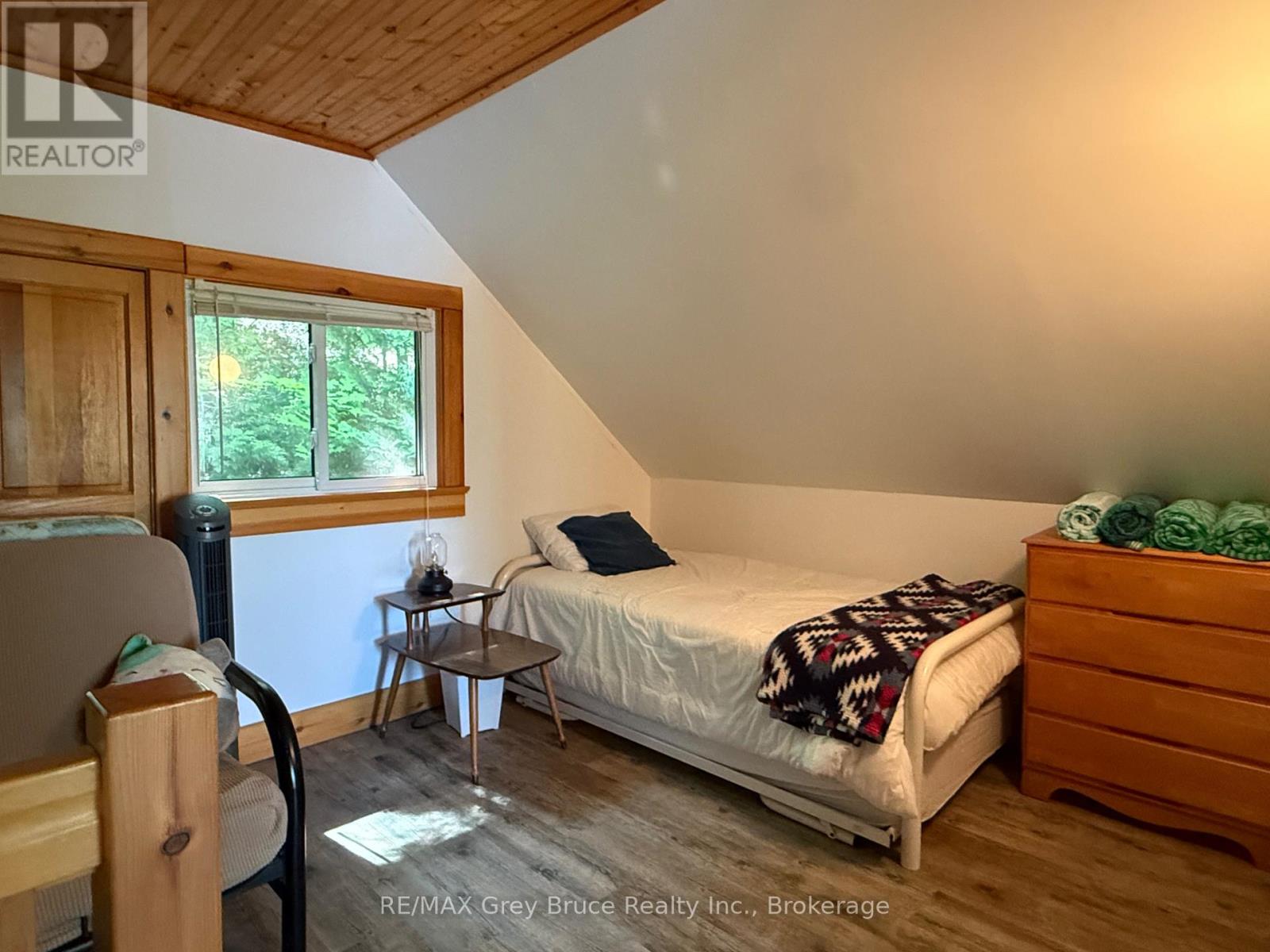 148 SUNNYVIEW DRIVE - 20