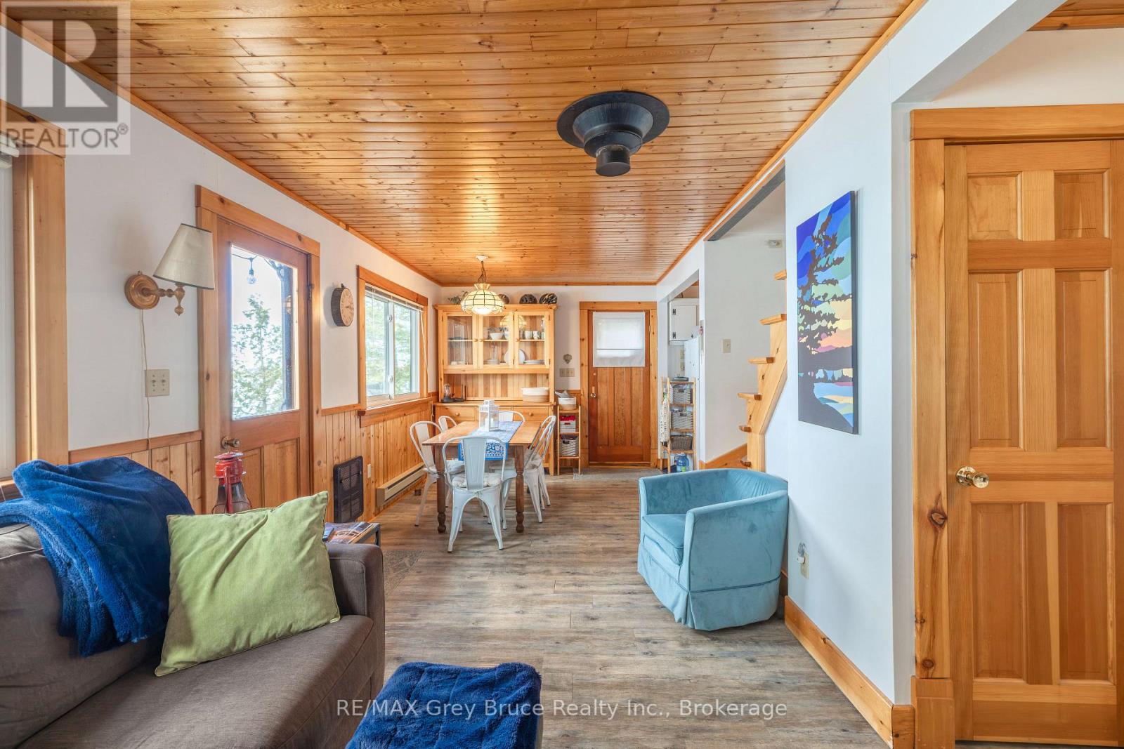 148 SUNNYVIEW DRIVE - 9