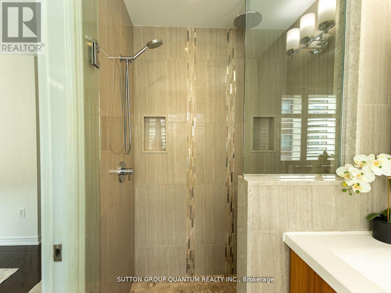 50 ROSEWOOD AVENUE - 26