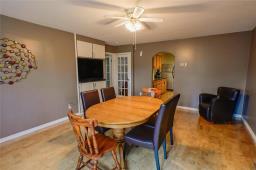 Living room - 54 Chevret Street, Reinfeld, MB R6W1L2 Photo 9