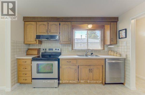 141 HAZELGLEN DRIVE - 14