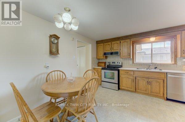 141 HAZELGLEN DRIVE - 17