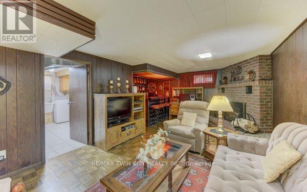 141 HAZELGLEN DRIVE - 29