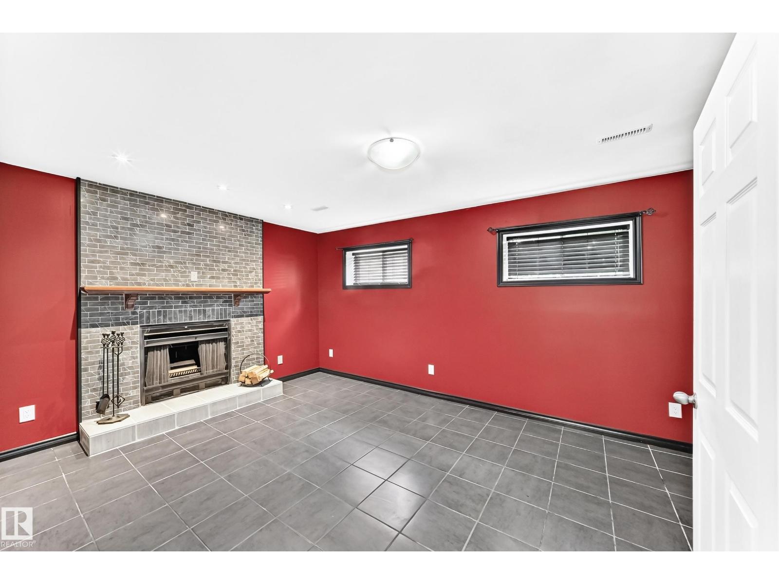 1763 48A ST NW - 13