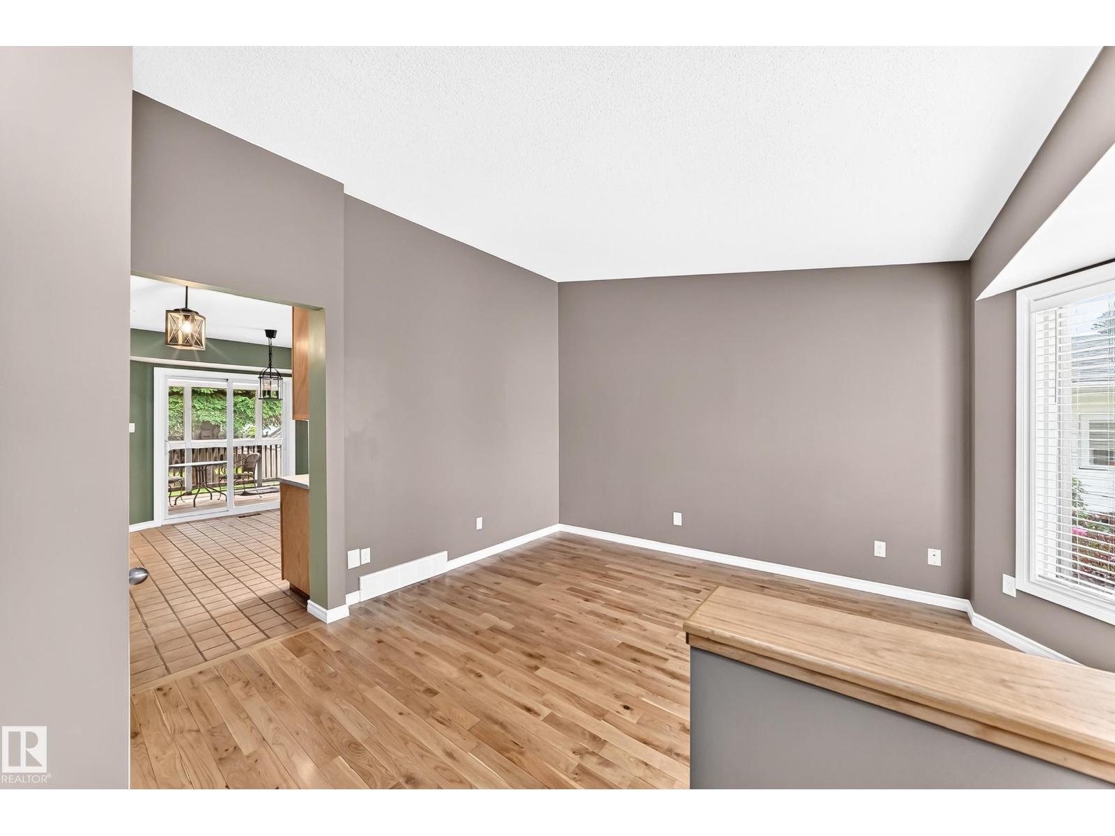 1763 48A ST NW - 15