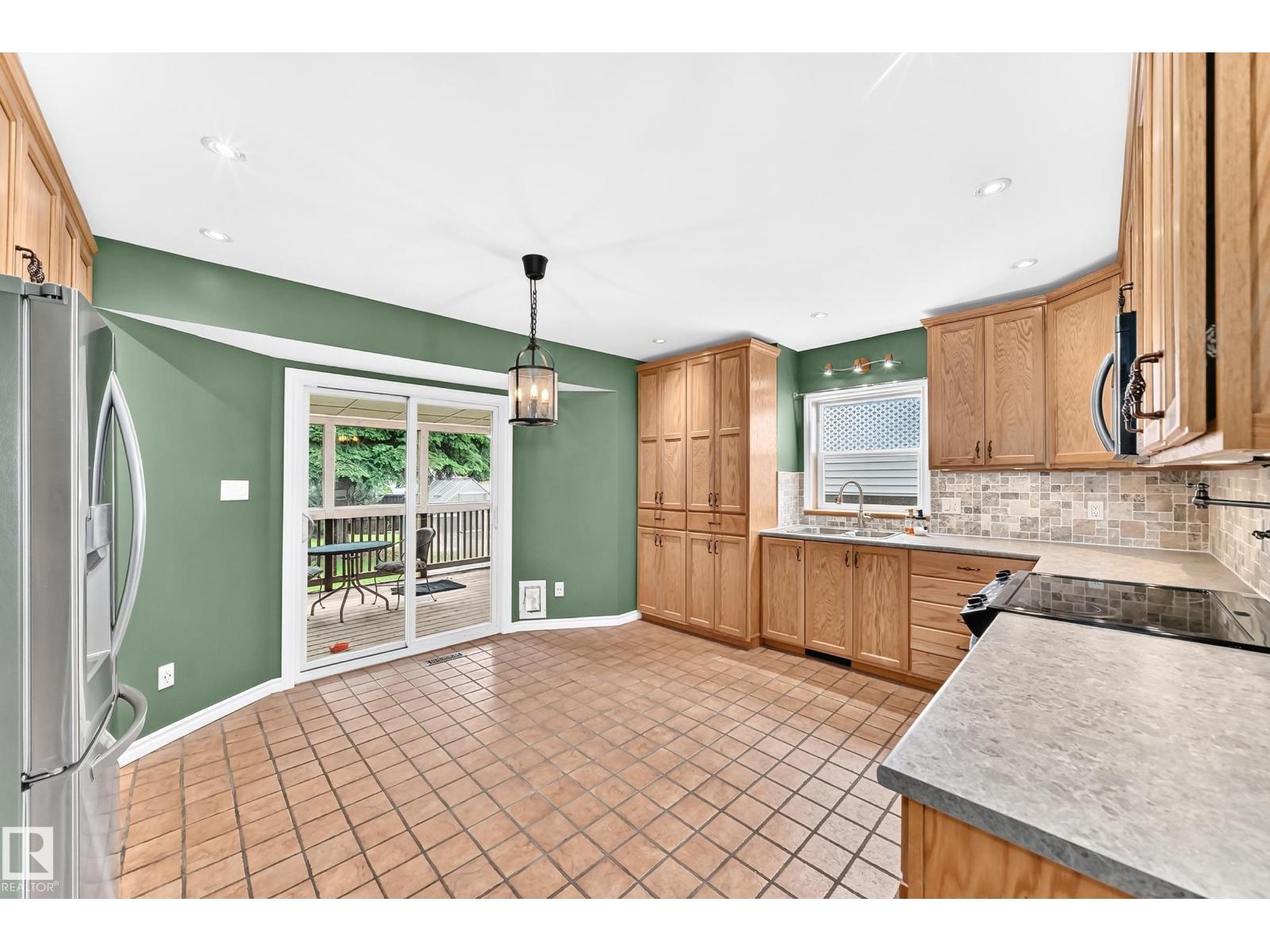 1763 48A ST NW - 9