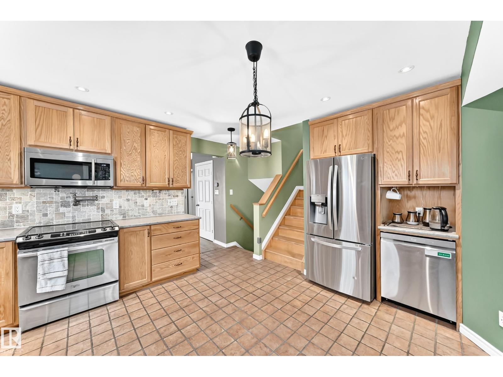 1763 48A ST NW - 8