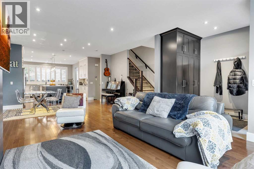 444 25 Avenue NW — photo 8