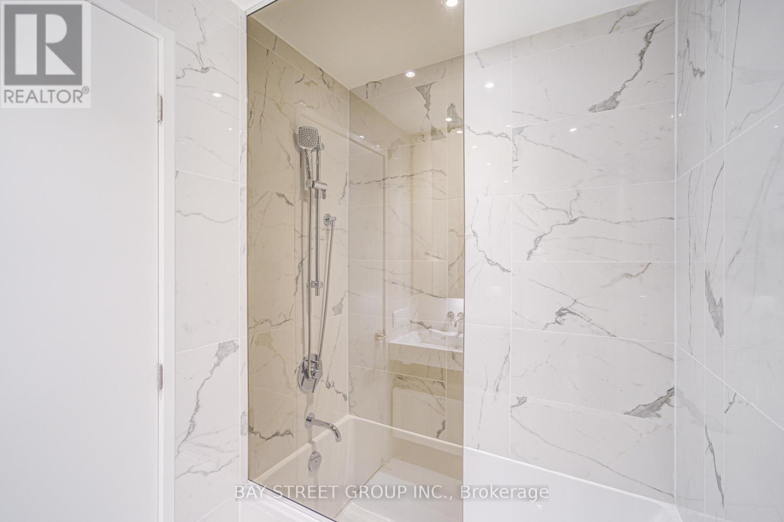 #2312 11 YORKVILLE AVENUE - 10