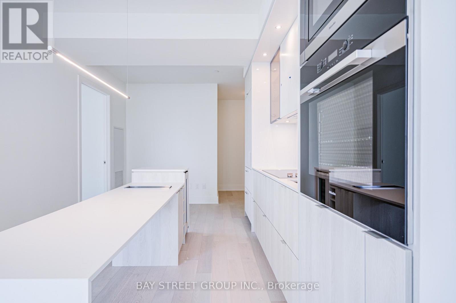 #2312 11 YORKVILLE AVENUE - 15