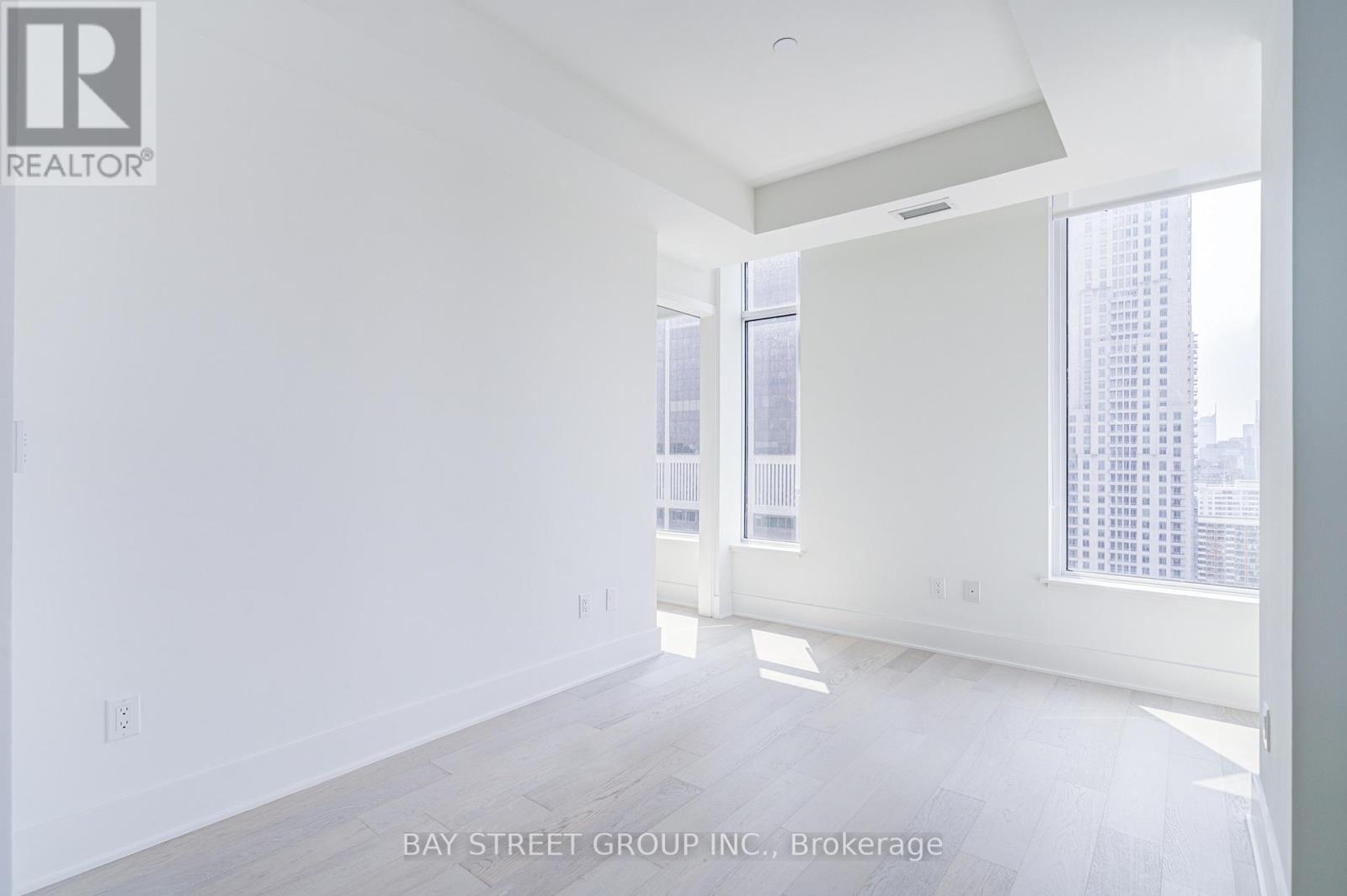#2312 11 YORKVILLE AVENUE - 21