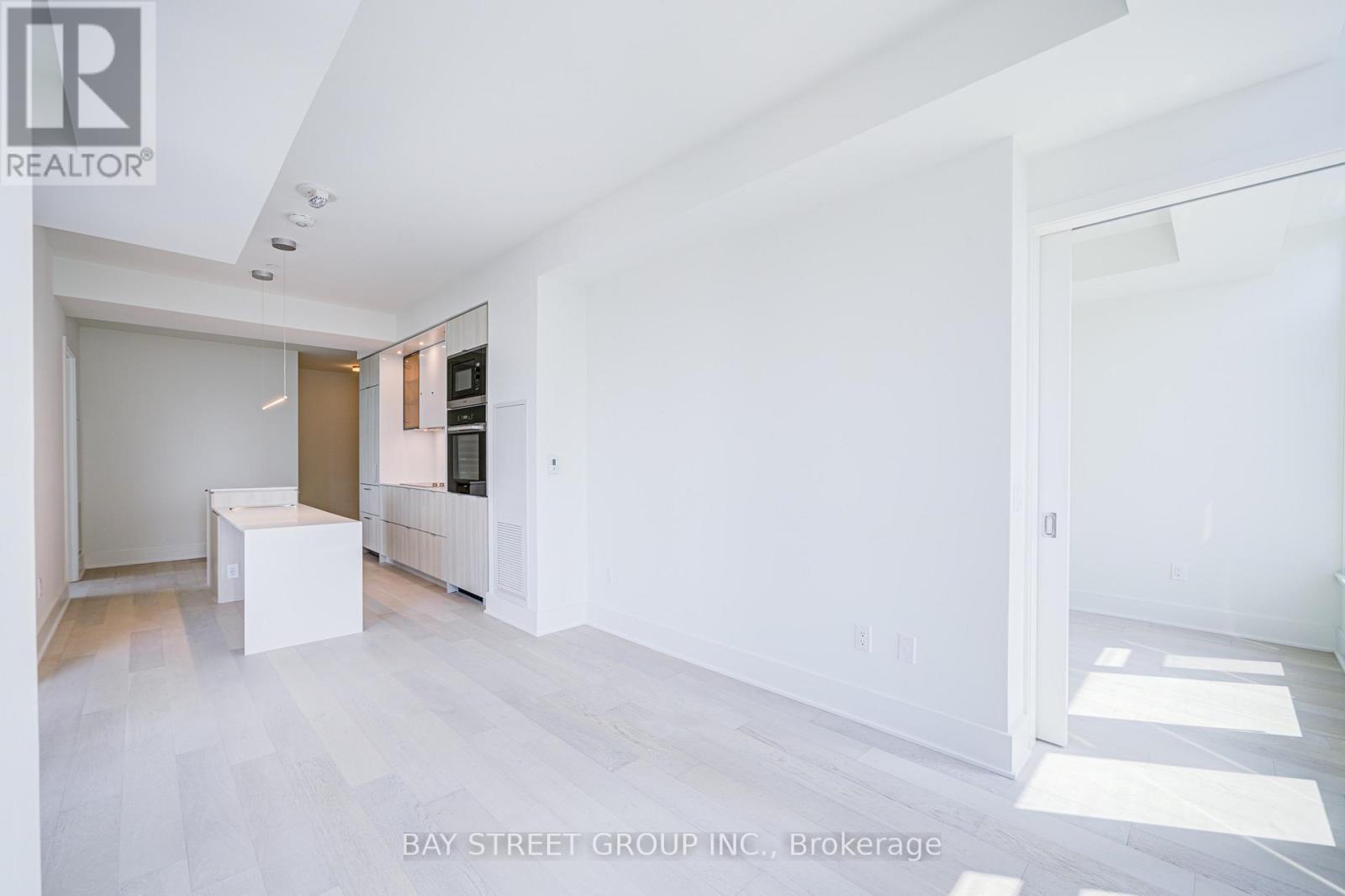 #2312 11 YORKVILLE AVENUE - 24