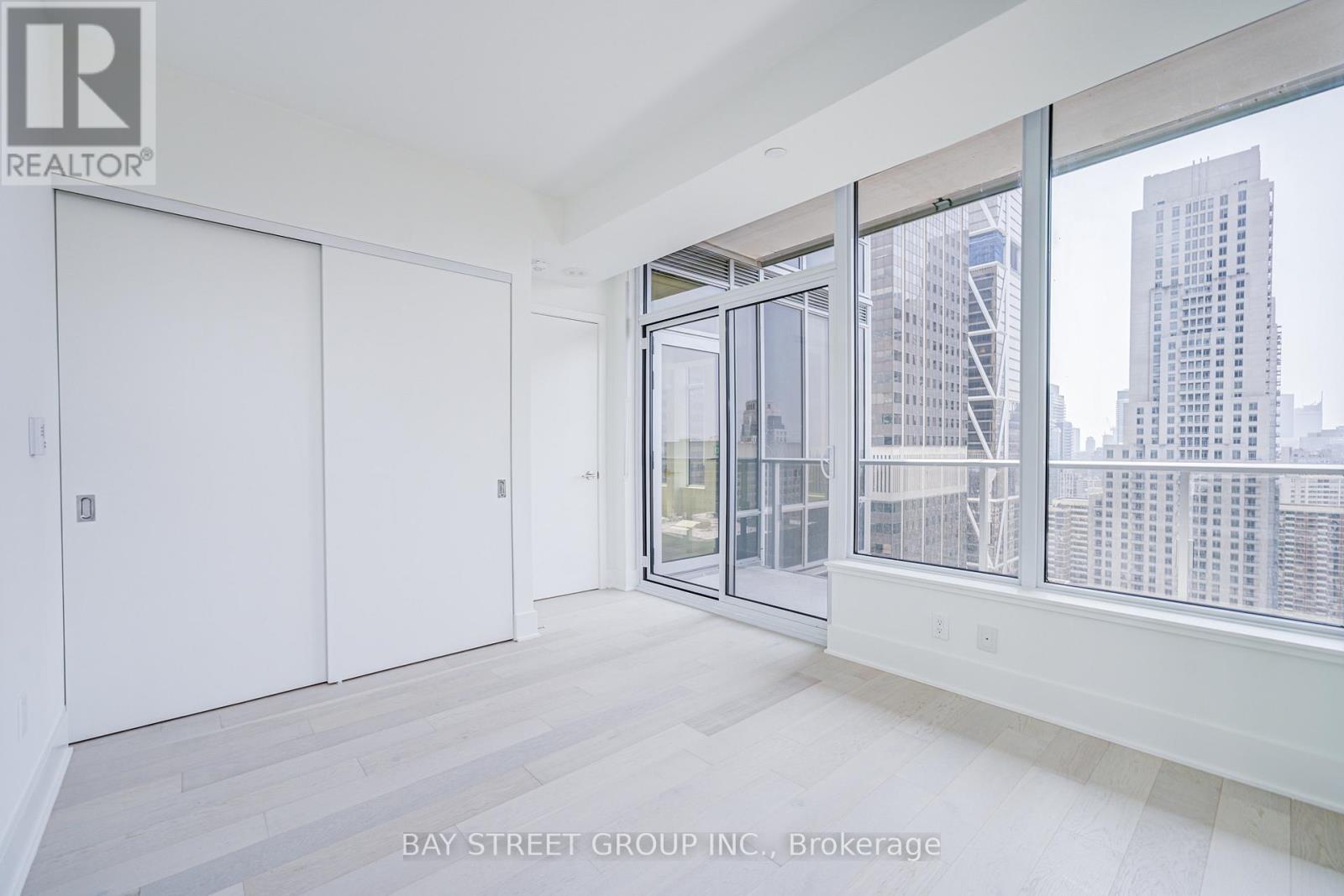 #2312 11 YORKVILLE AVENUE - 31