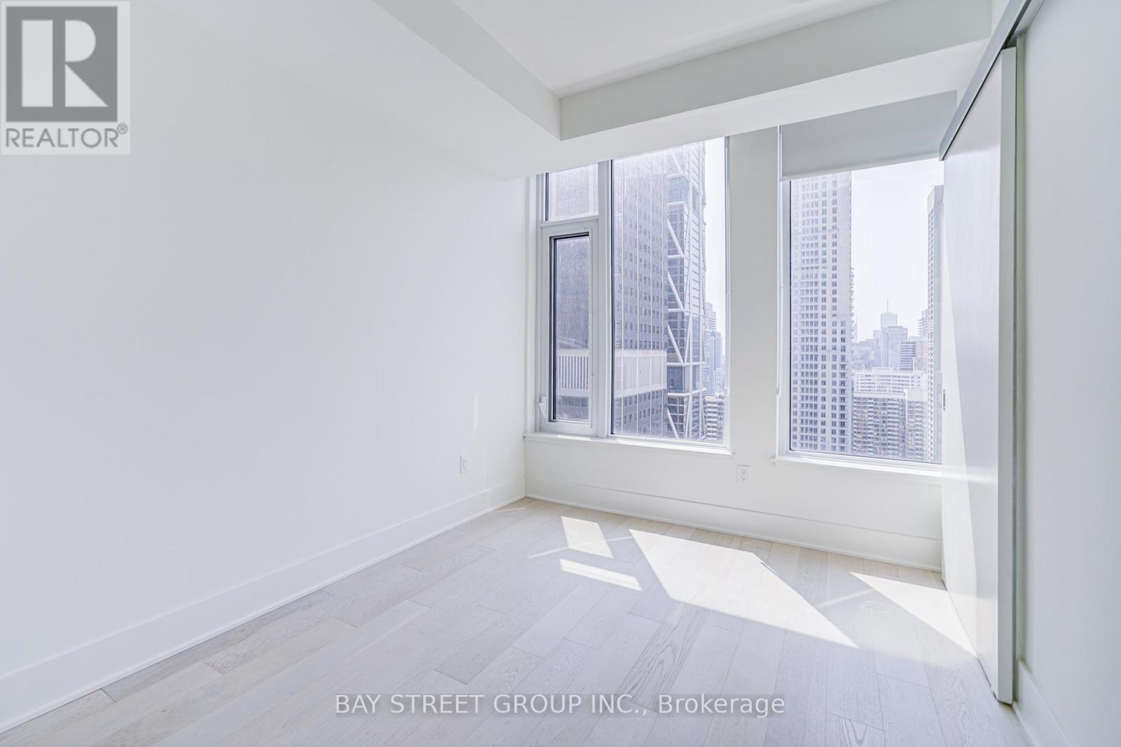 #2312 11 YORKVILLE AVENUE - 35
