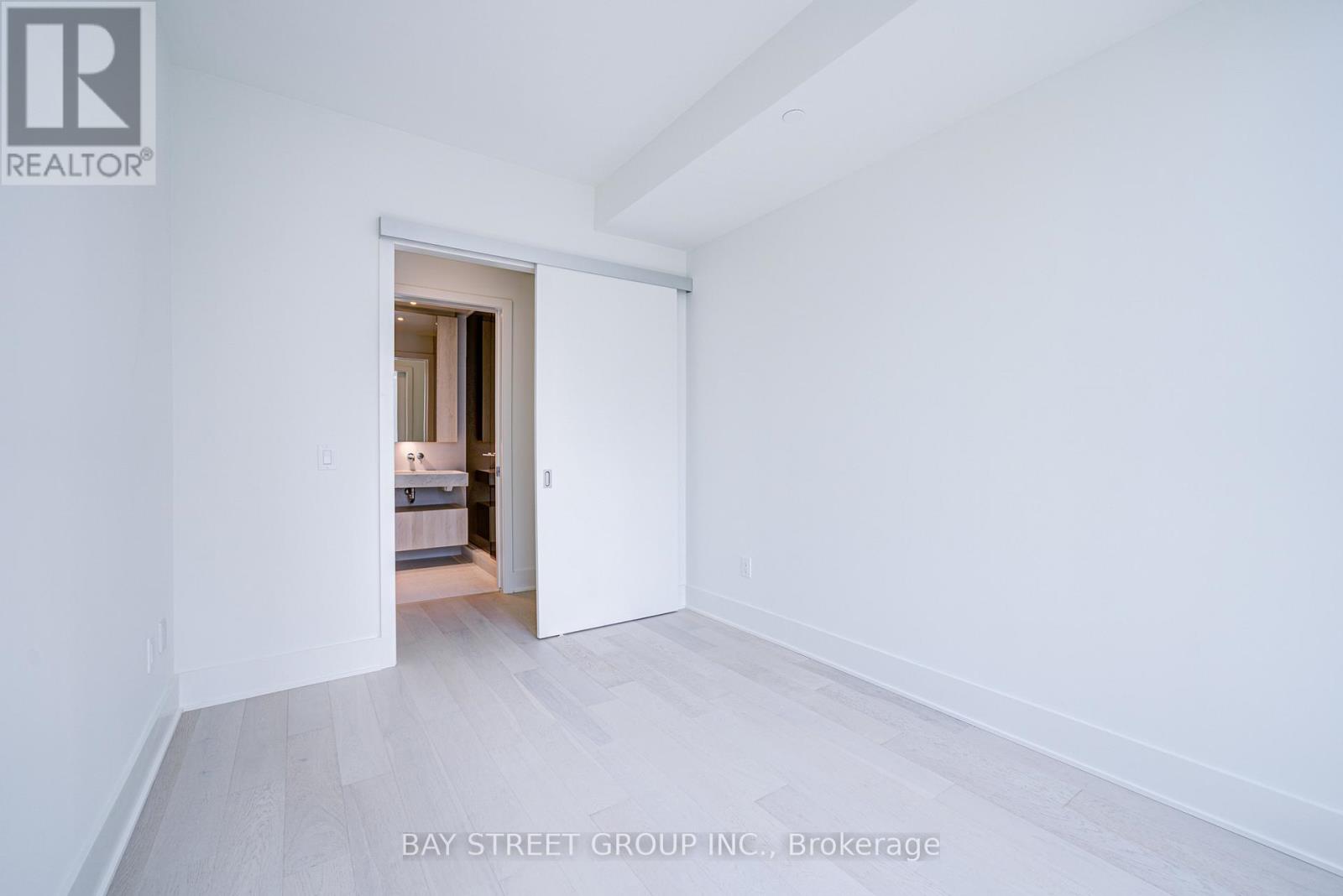 #2312 11 YORKVILLE AVENUE - 36