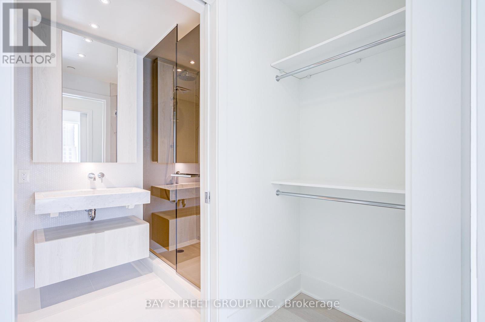 #2312 11 YORKVILLE AVENUE - 39
