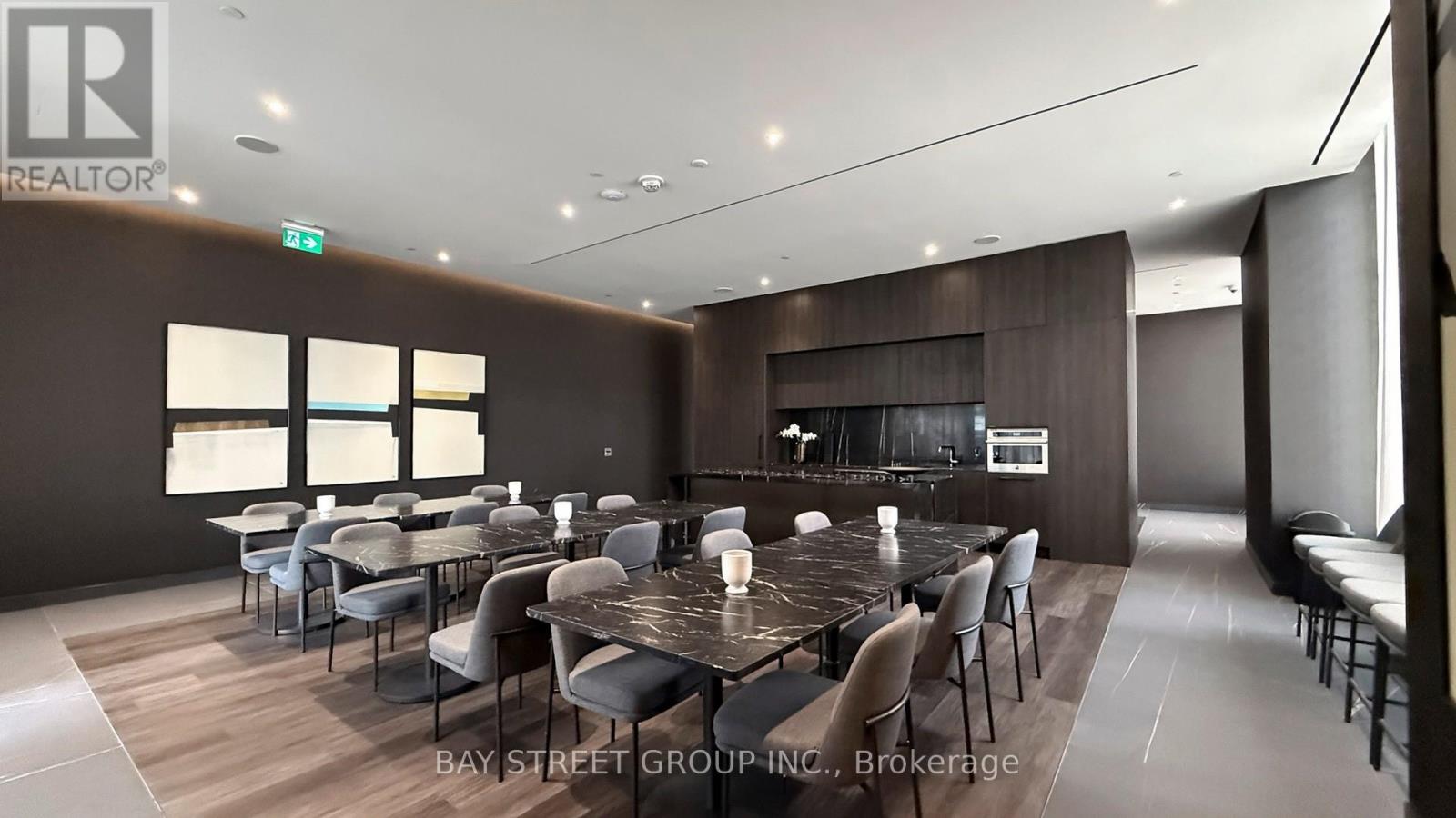 #2312 11 YORKVILLE AVENUE - 44