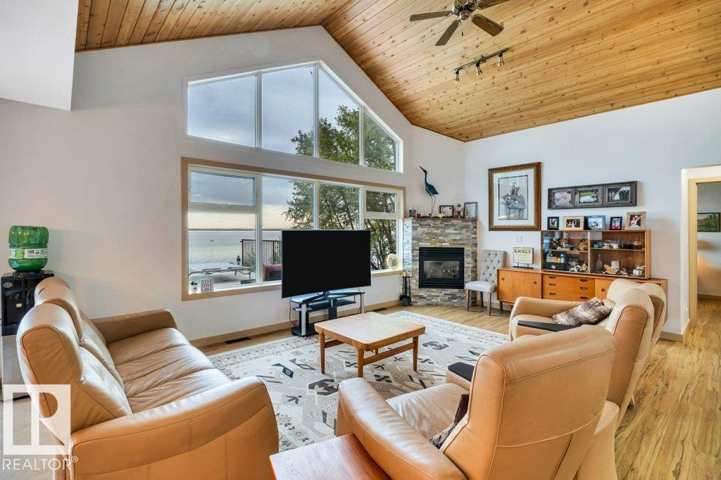 275 Poplar Crescent - 16