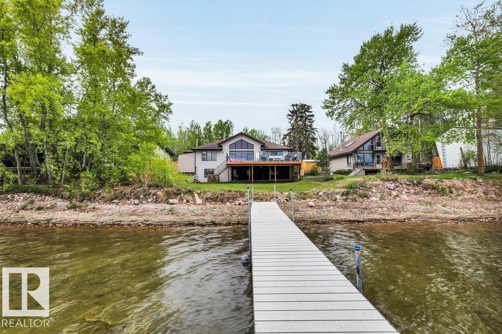 275 Poplar Crescent - 1