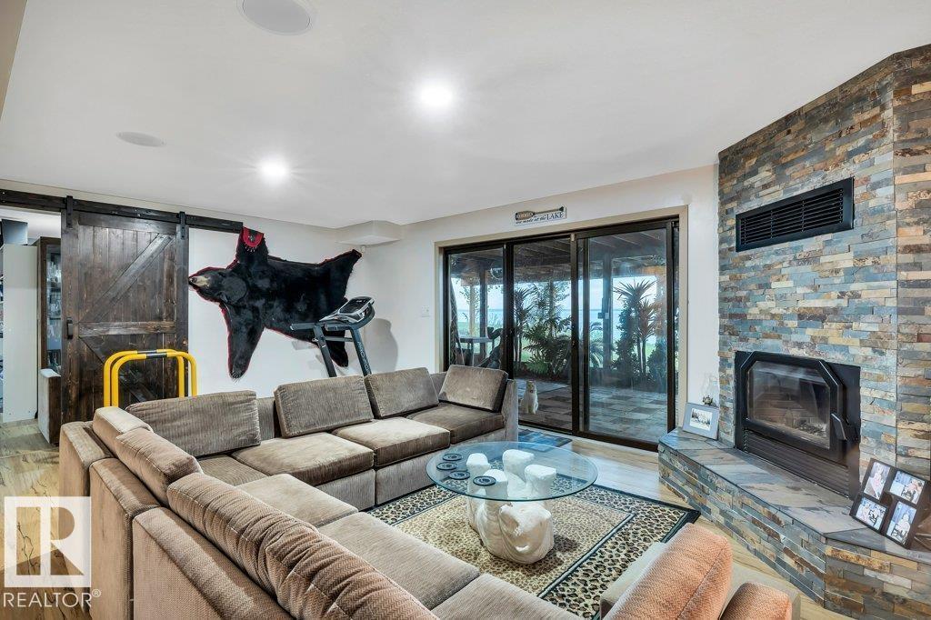 275 Poplar Crescent - 35