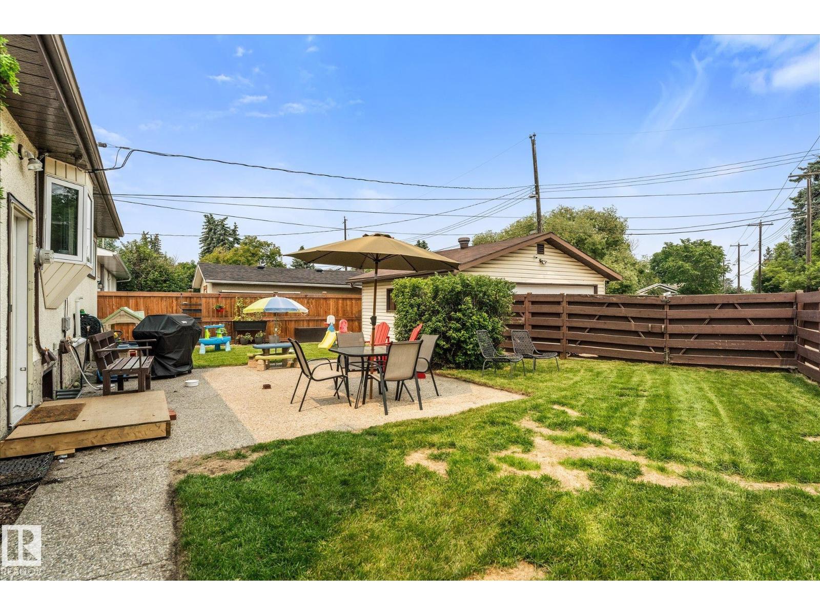 15612 83 AV NW — photo 37