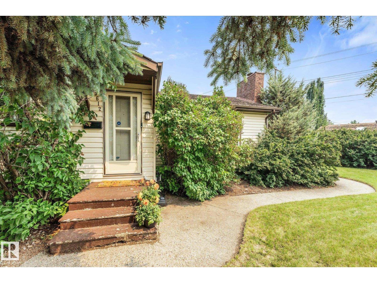 15612 83 AV NW - photo 4