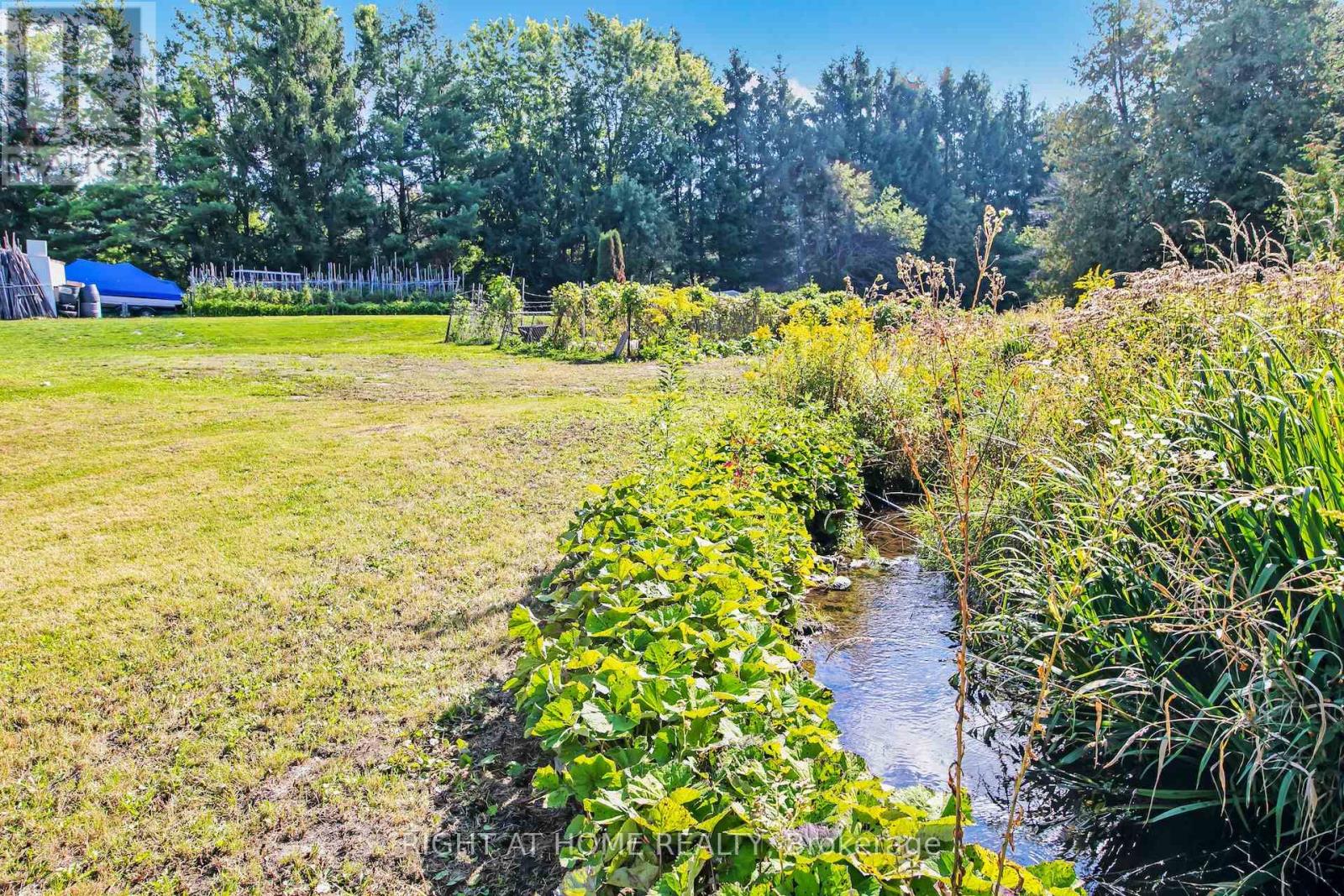 1905 LOCKHART ROAD - 36