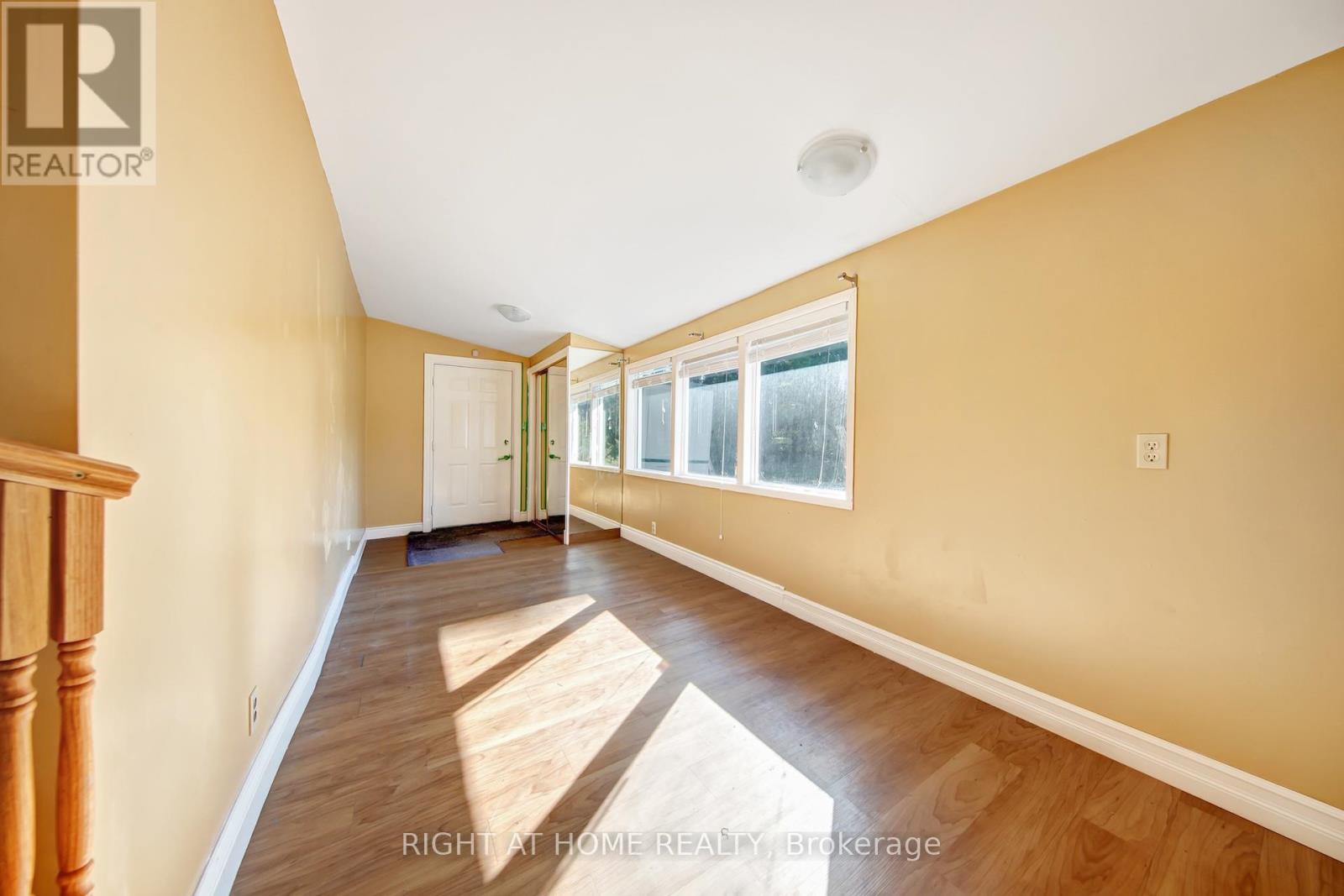 1905 LOCKHART ROAD - 9