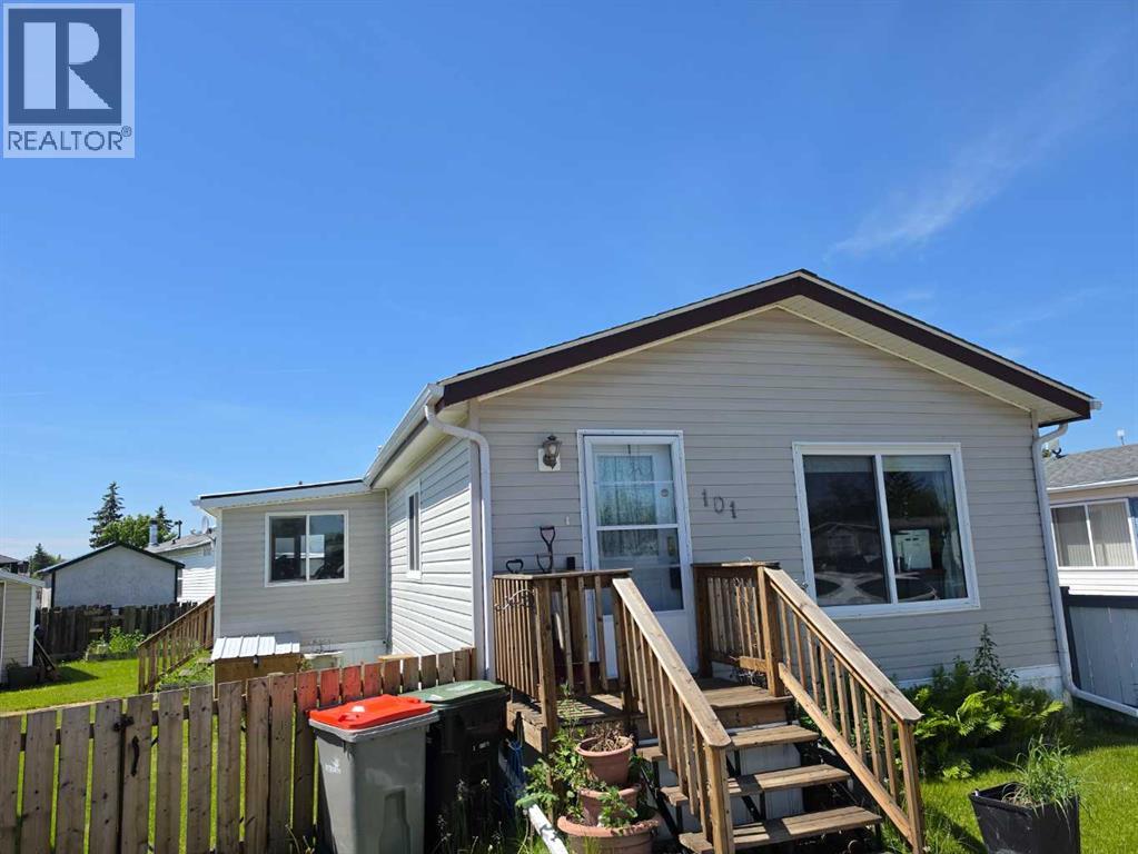 #101, 4819 51 Avenue - 2