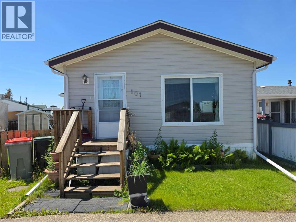 #101, 4819 51 Avenue - 1