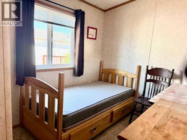 #101, 4819 51 Avenue - 13