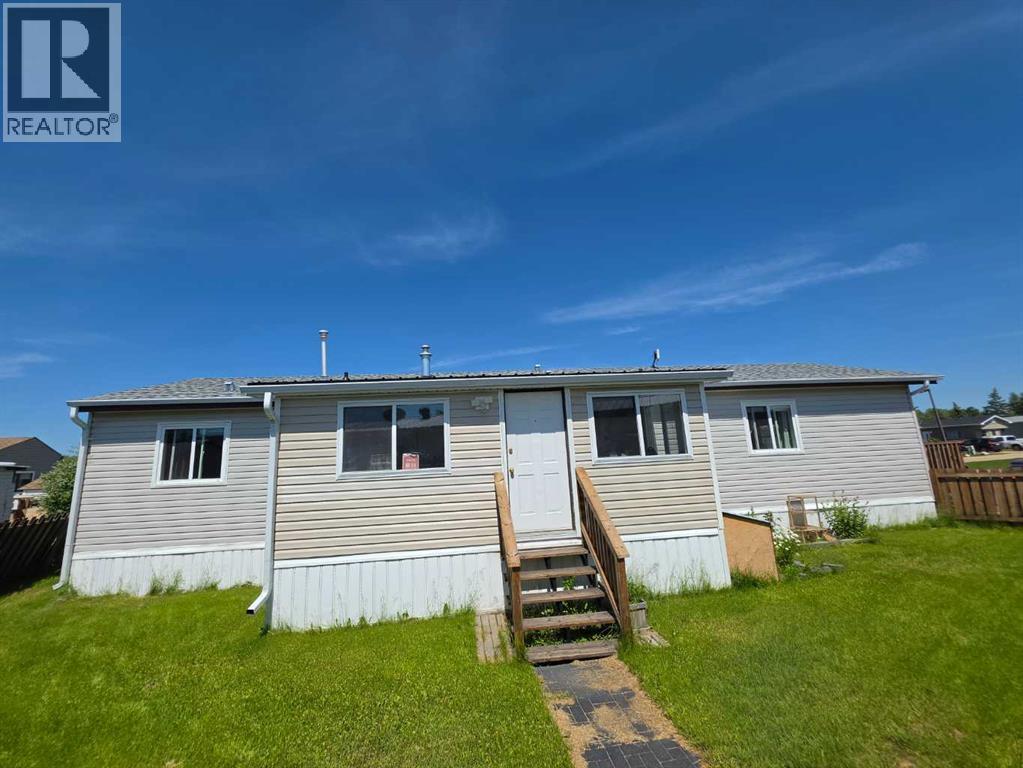 #101, 4819 51 Avenue - 25