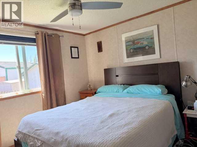 #101, 4819 51 Avenue - 16