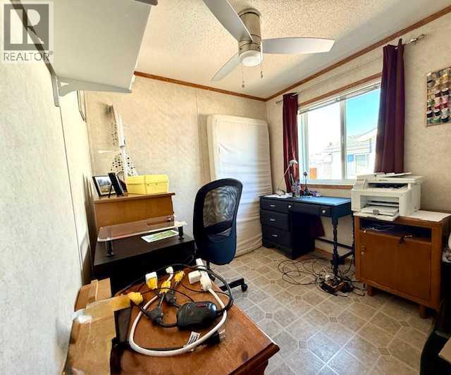 #101, 4819 51 Avenue - 15