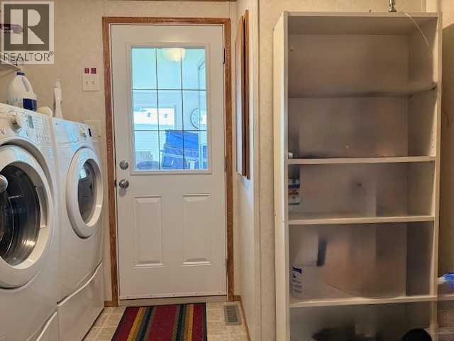 #101, 4819 51 Avenue - 19
